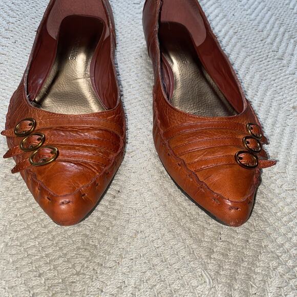 Arturo Chiang Brown Flats with Buckle Detail - Picture 2 of 10